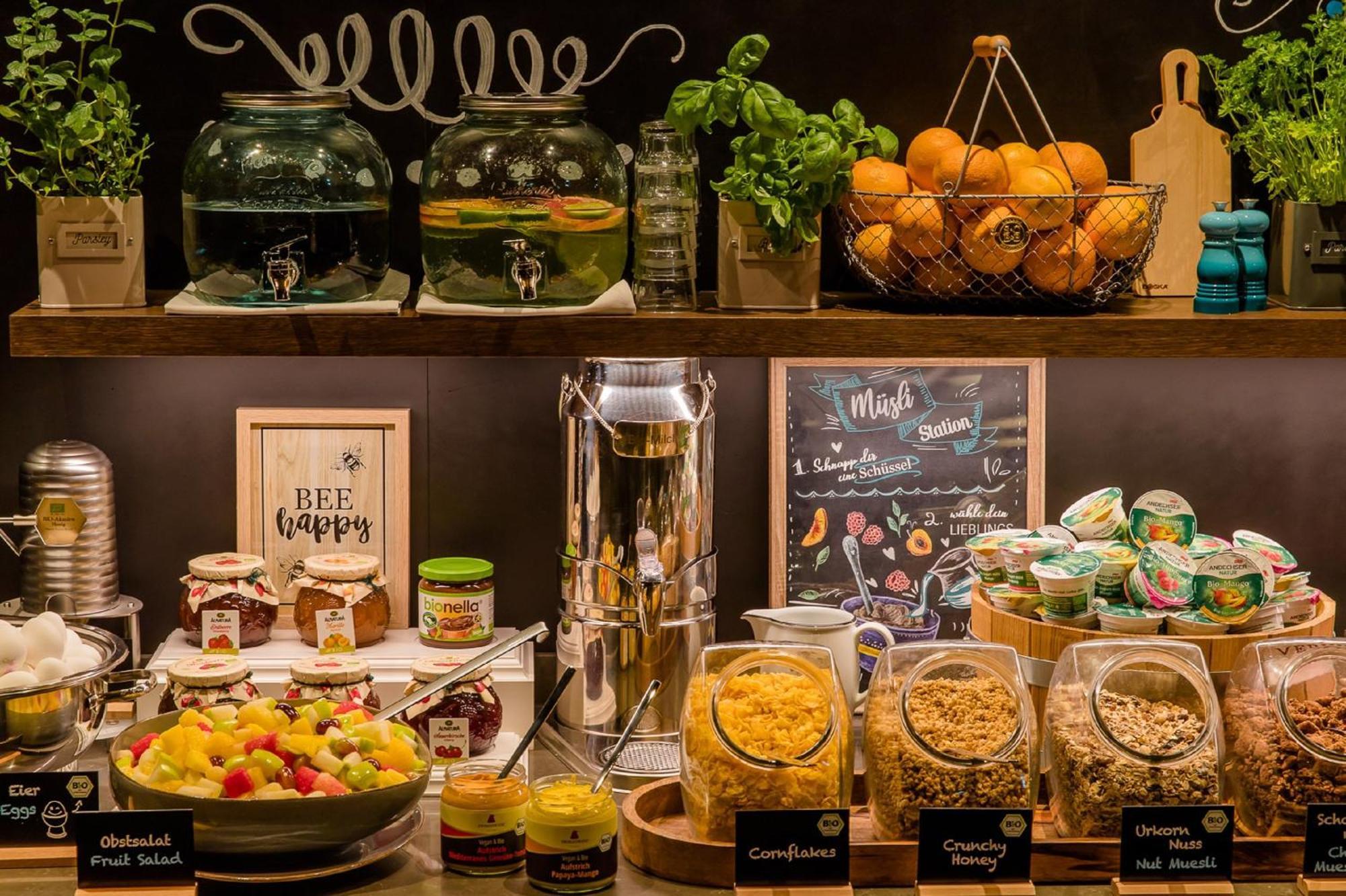 Motel One Muenchen-Campus Hotel Munich