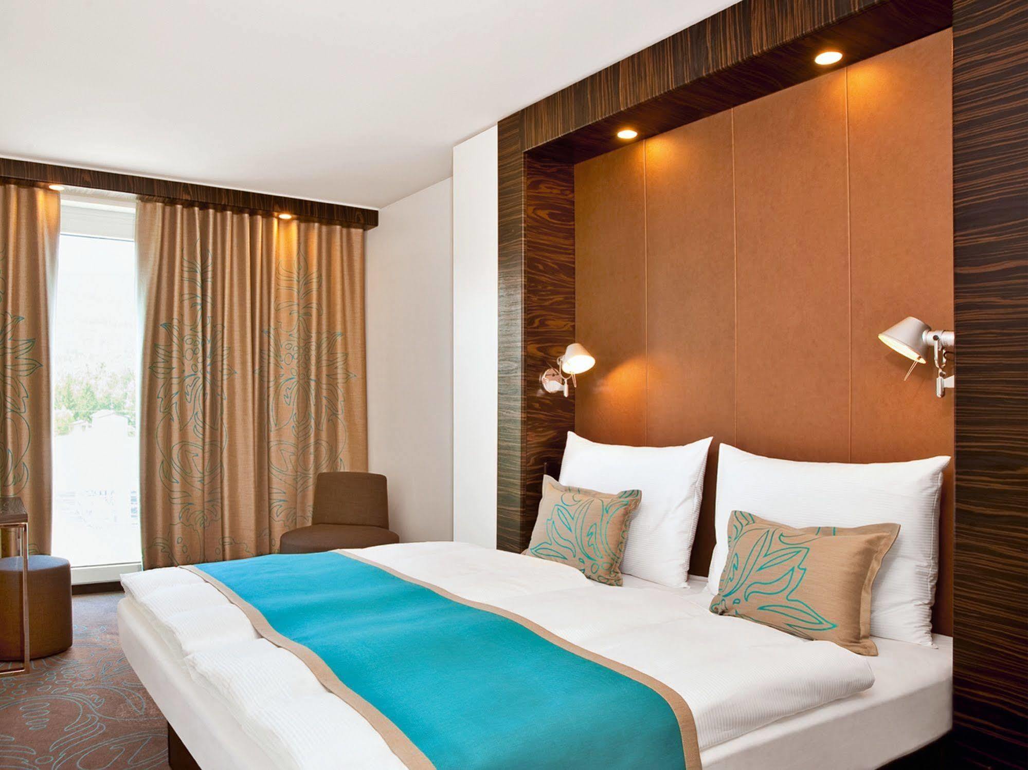 Motel One Muenchen-Campus Hotel Munich